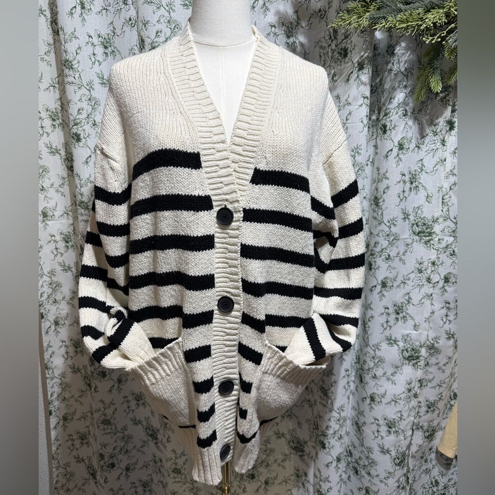 American eagle button down cardigan - Picture 1 of 5